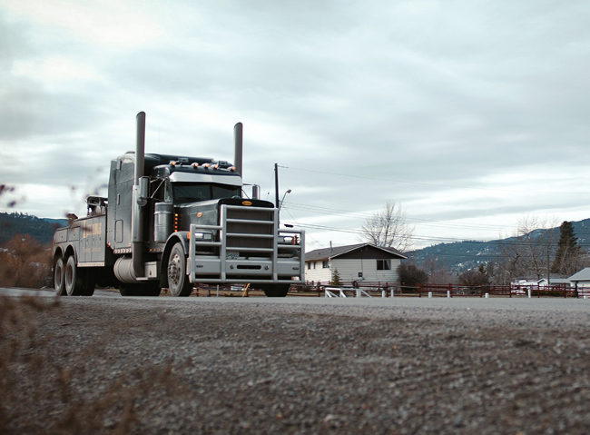 Heavy-Duty Towing Truck image